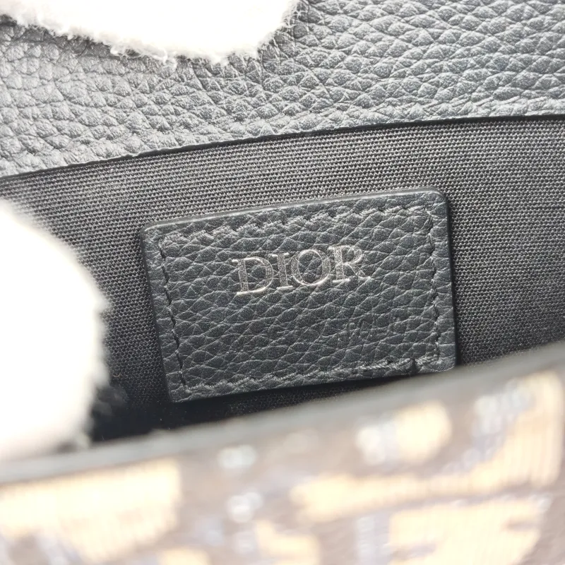 DIOR Crossbody Bag Safari North-South Beige · Black Mini 14 × 6.5 × 19 cm — detail view 7 of 10