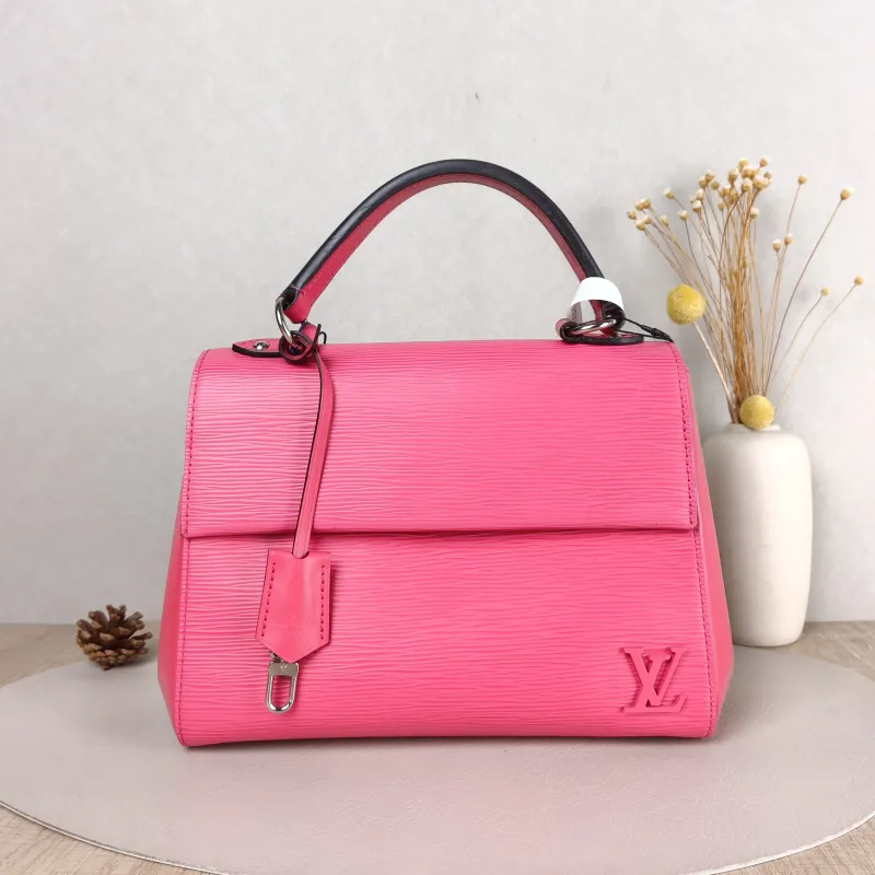 Louis Vuitton Crossbody Bag CLUNY Red Calfskin BB 28 × 10 × 20 cm
