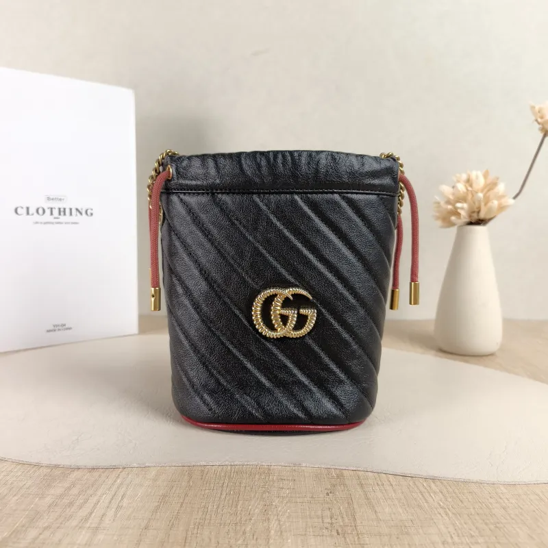 GUCCI Crossbody Bag GG Marmont Marmont Bucket Bag Black · Red Calfskinmini14 × 13 × 17 cm