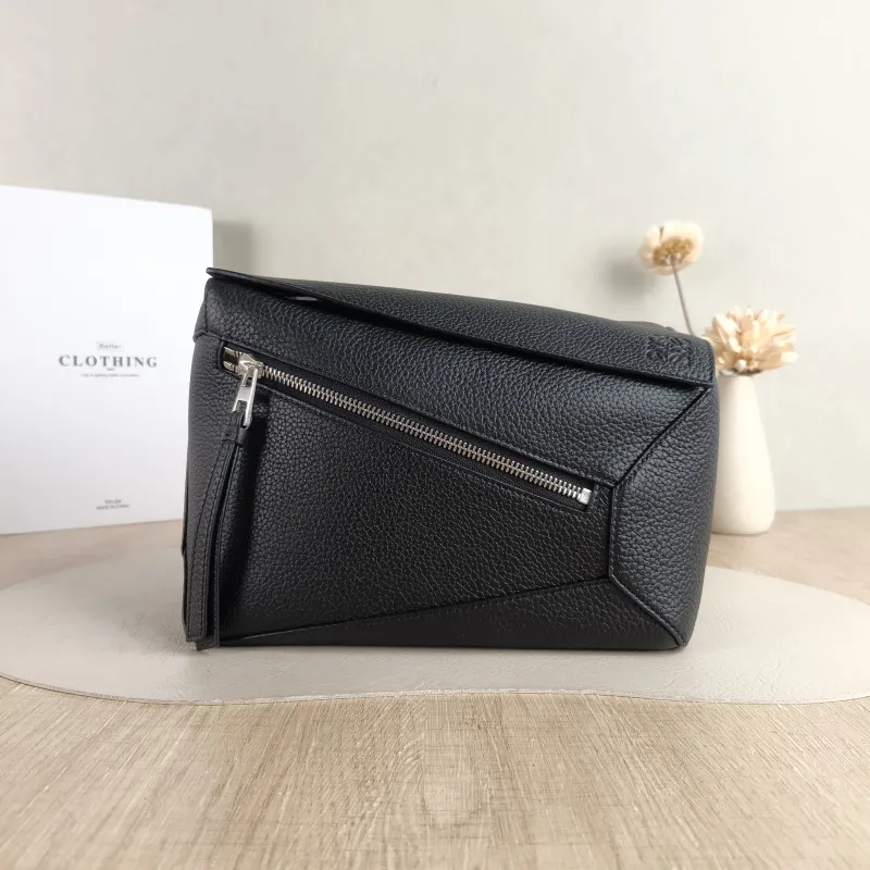 LOEWE Belt Bag Puzzle Belt Bag Black CC alfskin Small 24 × 10.5 × 16 cm