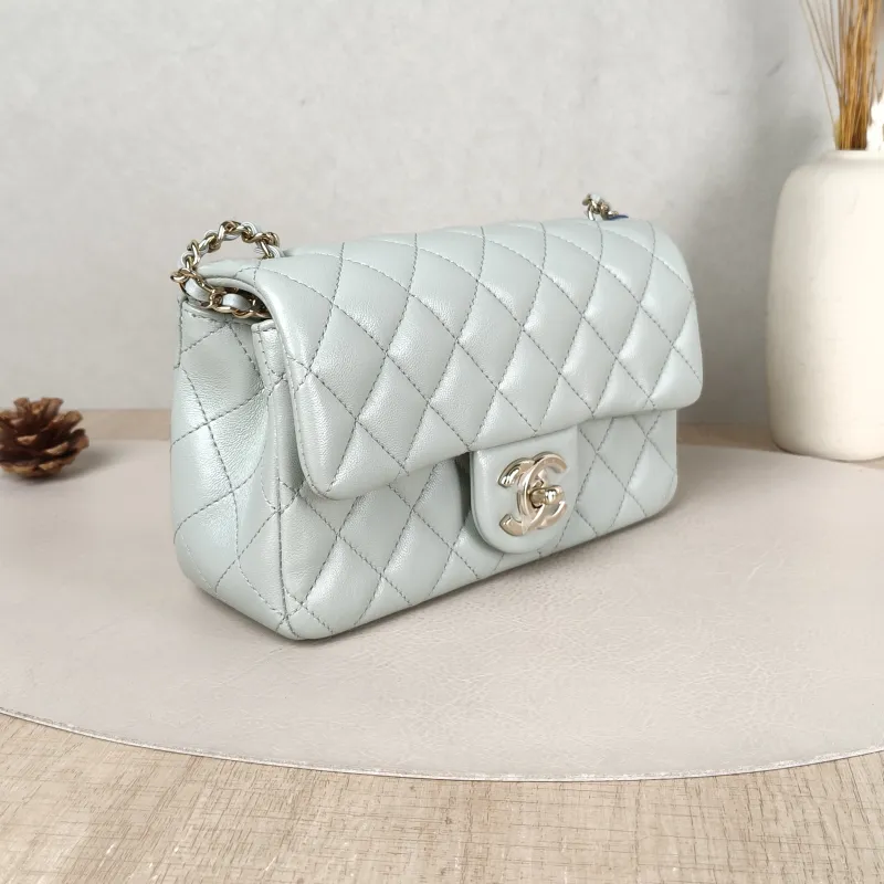 Chanel Crossbody Bag Classic Flap Large Mini CF Mini Green Lambskin C mini 20 × 6 × 12 cm — cover view 2 of 5