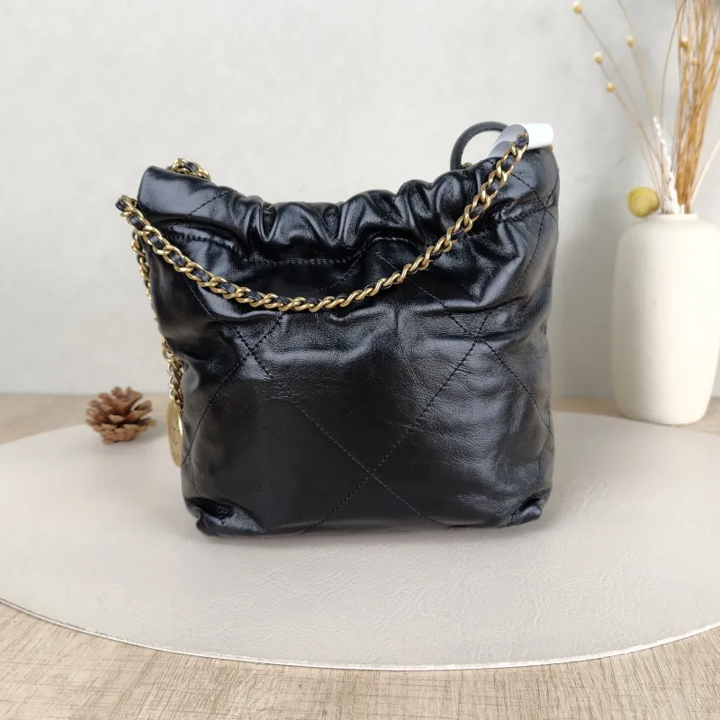 Chanel Shoulder Bag22Bag Black CC alfskinmini20 × 6 × 19 cm — cover view 4 of 5