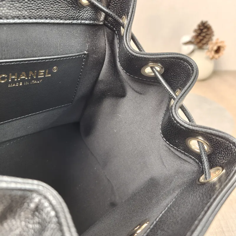 Chanel Backpackaffinity Backpack Black Grained Calfskin Small20 × 14 × 22 cm — detail view 17 of 19