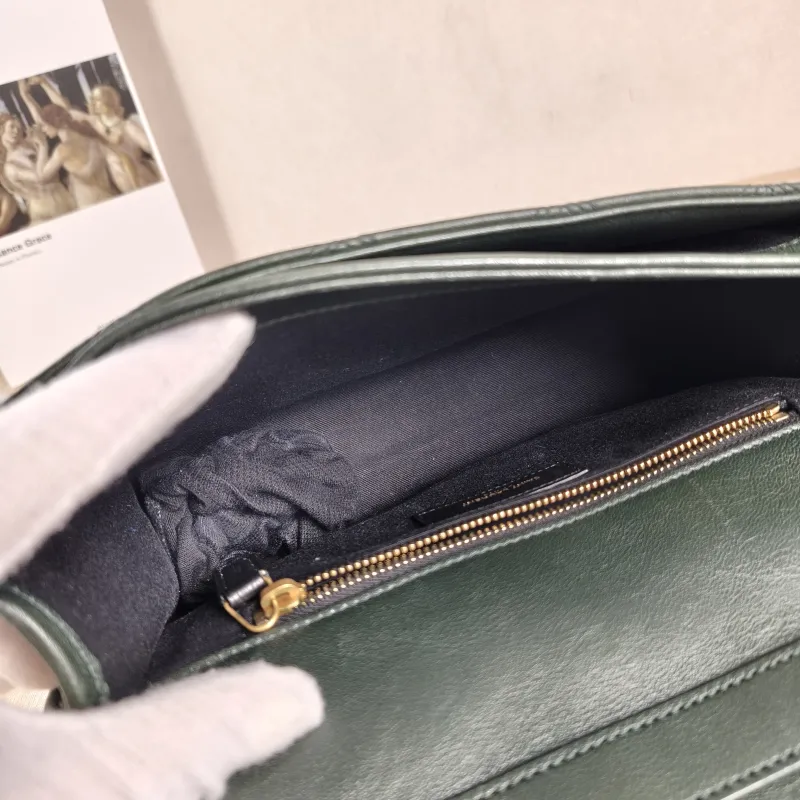 SAINT LAURENT Shoulder Bag Becky Crossbody Bag Green Lambskin 25 × 7 × 17.5 cm — detail view 3 of 11
