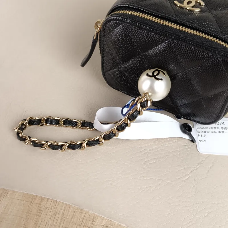 Chanel Top Handle Bag Edition Pearl Black Calfskin Mini 10 × 7 × 9 cm 31 — detail view 9 of 11