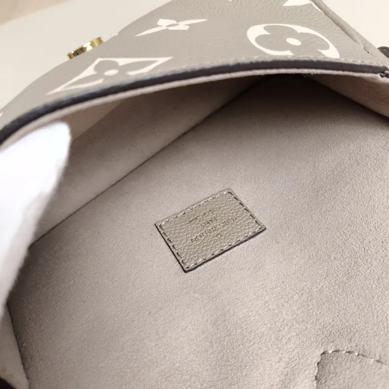 Louis Vuitton Crossbody Bag Diane Baguette Bag Empreinte Embossed Calfskin Monogramnano19 × 6 × 10.5 cm — detail view 4 of 13
