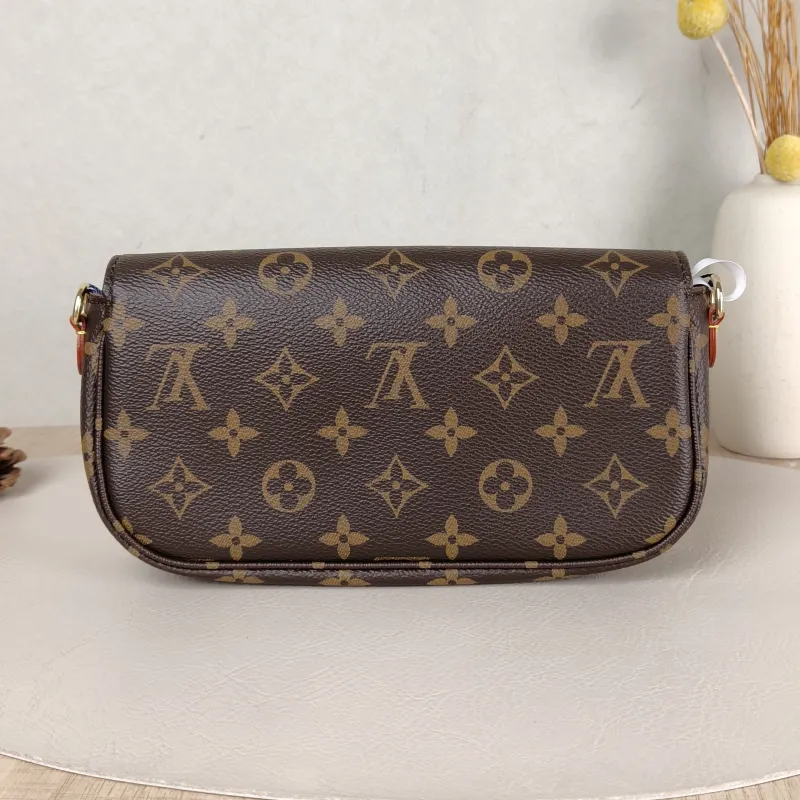 Louis Vuitton Crossbody Bag IVY Monogram PVC Small 23.5 × 4.3 × 12 cm — cover view 4 of 6