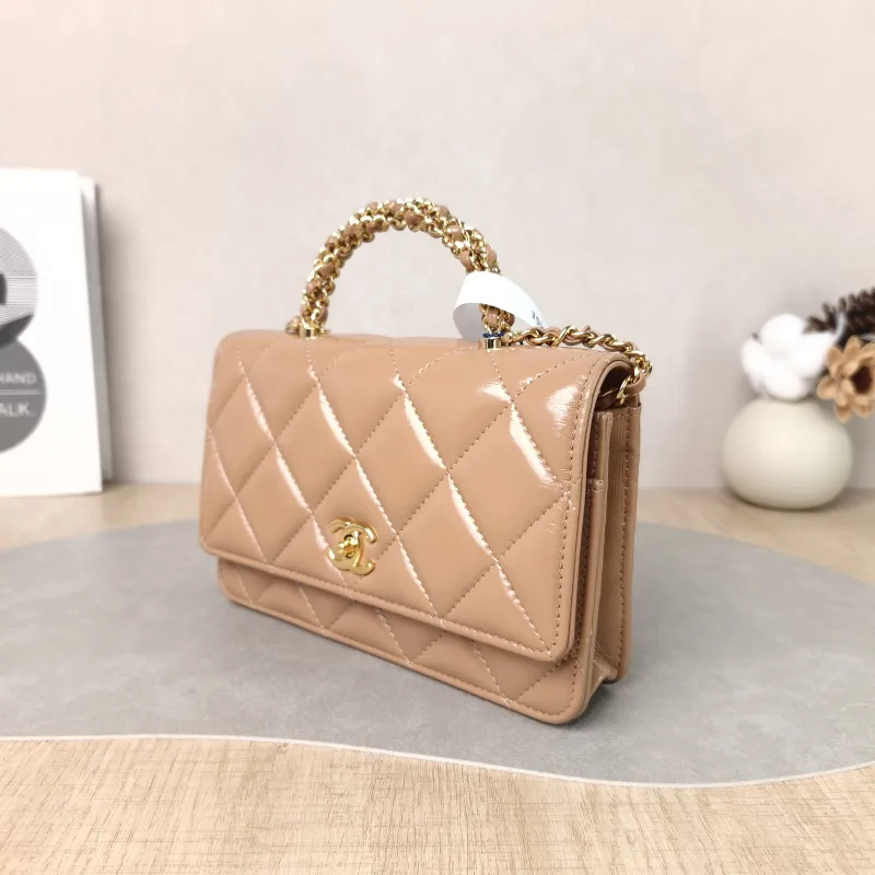 Chanel Crossbody Bag woc Brown Lambskin One Size19.2 × 3.5 × 12.3 cm — cover view 3 of 5