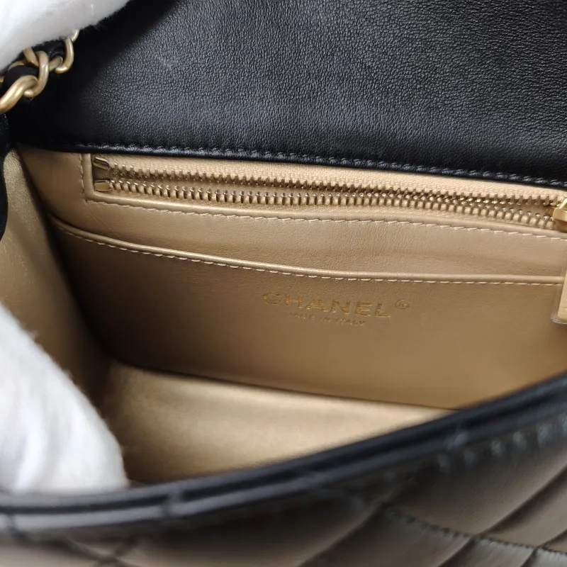 Chanel Crossbody Bag Classic Flap Mini CF Mini Black with Gold-Tone Hardware SL ambskin Mini 17 × 8 × 13.5 cm — detail view 9 of 14