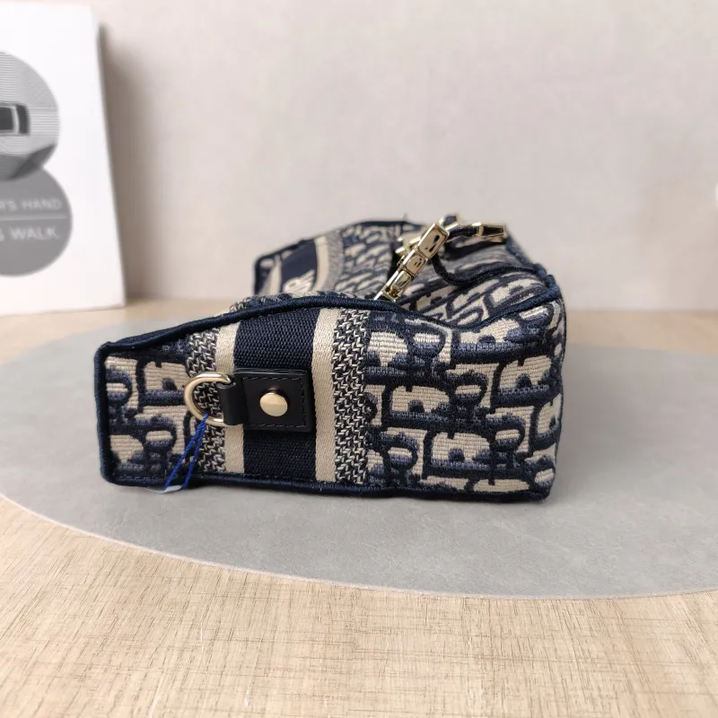 DIOR Crossbody Bag camp Messenger Bag Blue Canvas Small23 × 8 × 15 cm — detail view 3 of 13