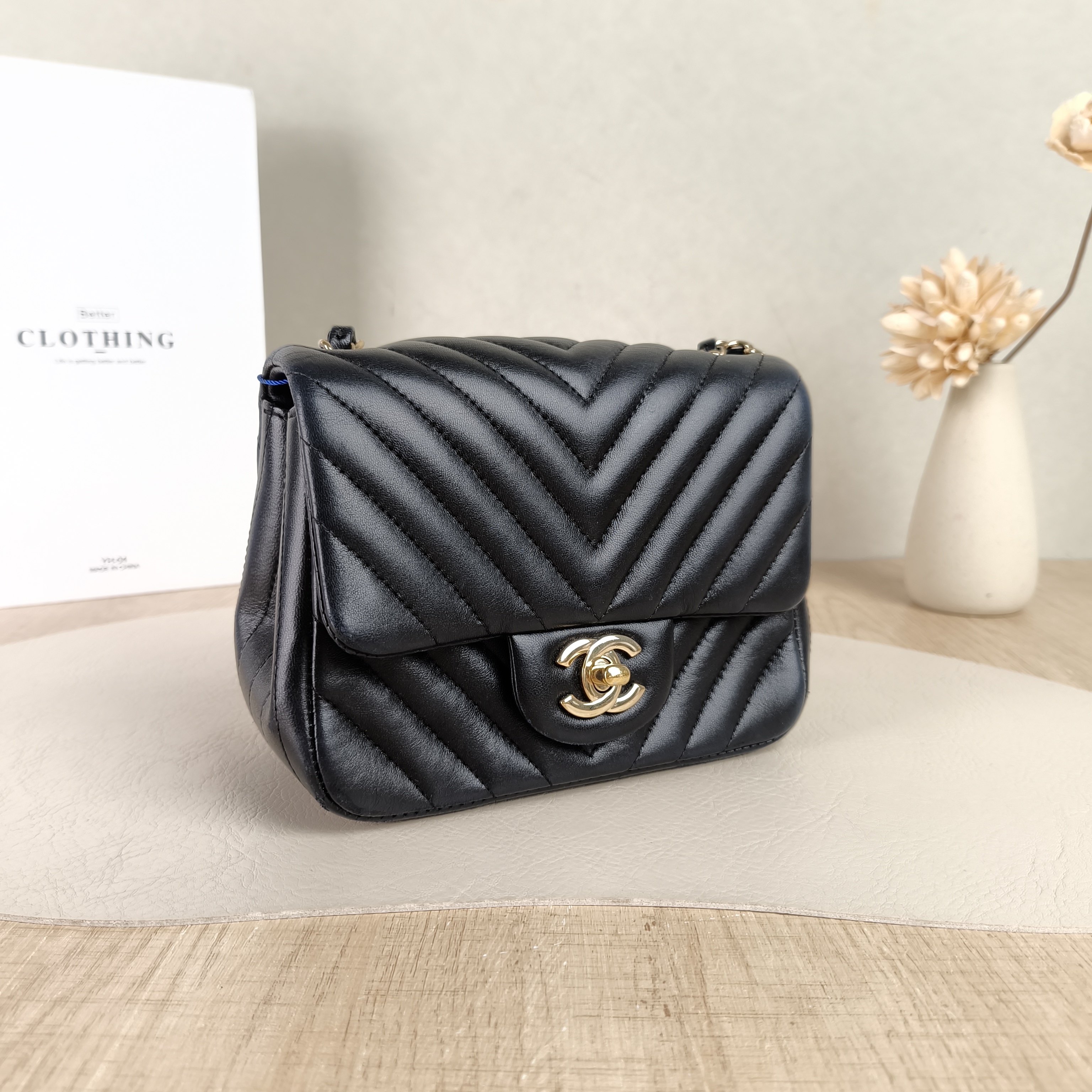 Chanel Crossbody Bagv Classic Flap Mini CF Mini Black Calfskinmini17 × 8 × 13.5 cm — cover view 3 of 5