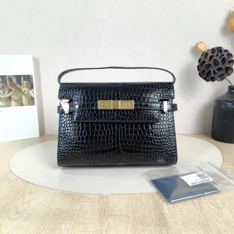 SAINT LAURENT Shoulder Bag MANHATTAN Black Calfskin Small 24 × 17.5 × 6 cm — cover view 3 of 6