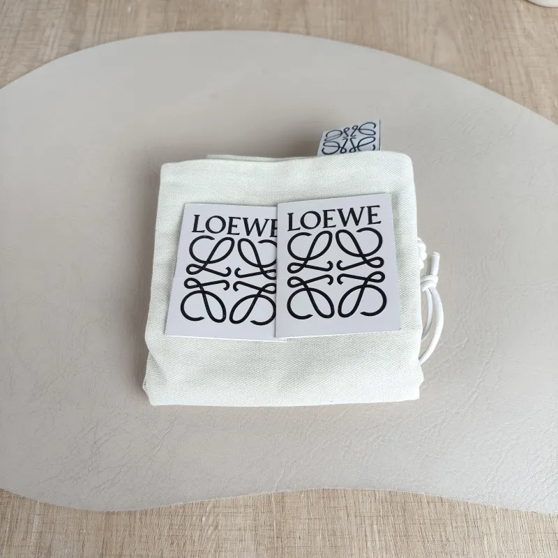 LOEWE Crossbody Bag Crossbody Bag Green Calfskin One Size 19 × 14 × 27 cm — detail view 2 of 11