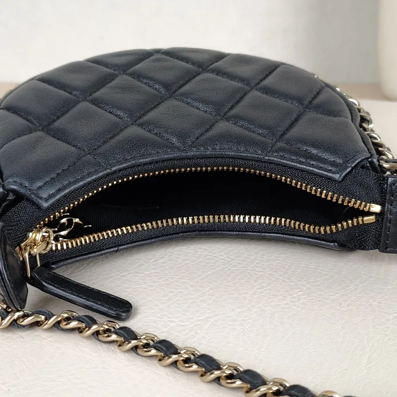 Chanel Crossbody Bag 23p Black Lambskin Mini 13.5 × 5 × 9.5 cm — detail view 8 of 11