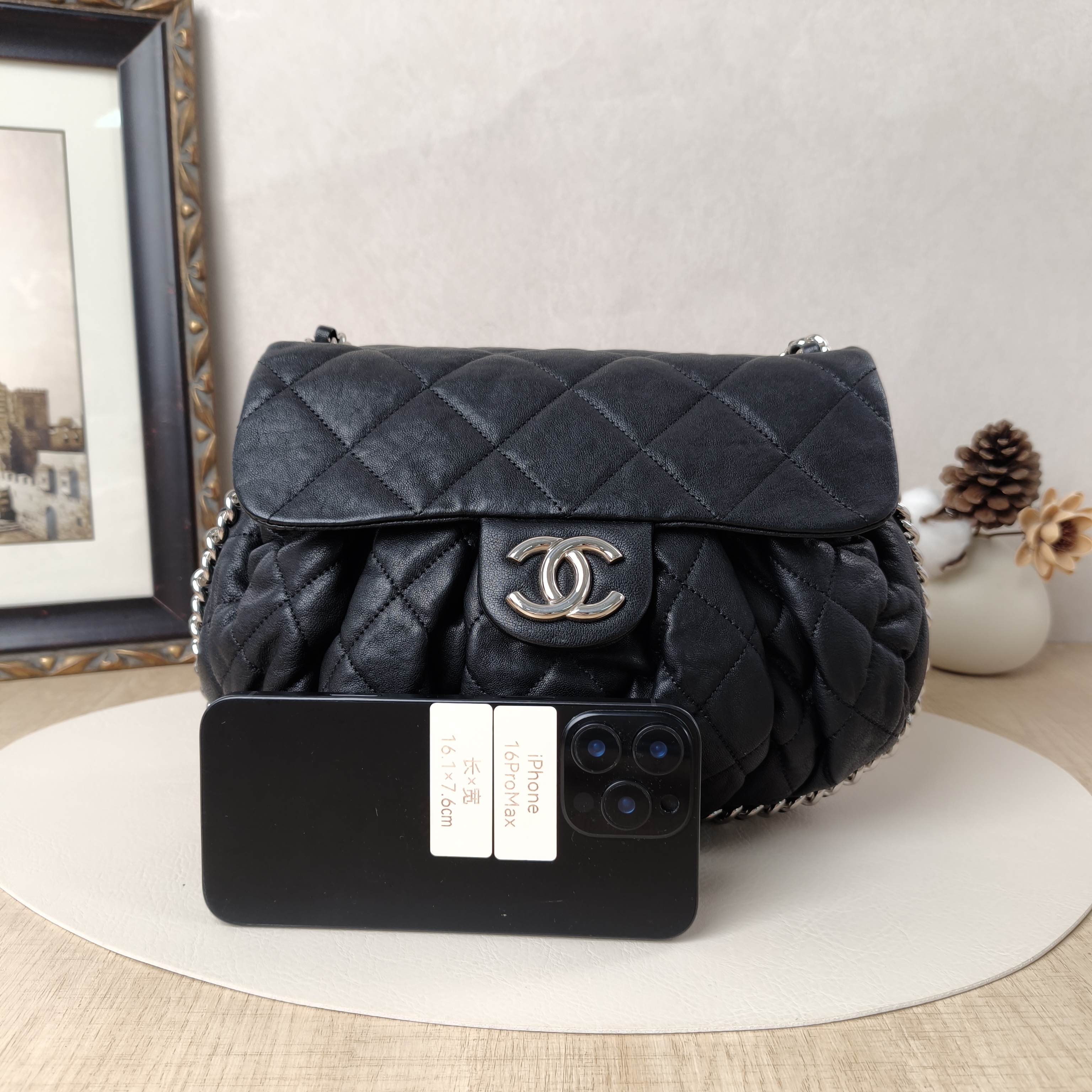 Chanel Shoulder Bag Black Calfskin One Size30 × 4 × 24 cm — cover view 6 of 11