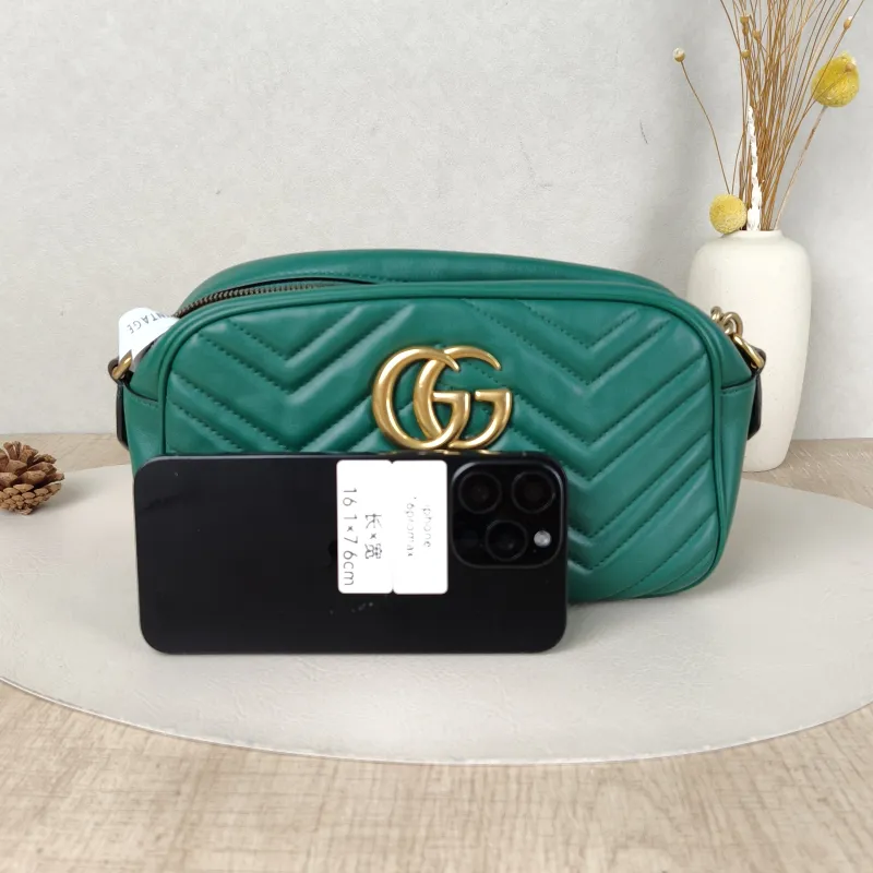 GUCCI Crossbody Bag GG Marmont Marmont Camera Bag Green Calfskin Small24 × 7 × 13 cm — cover view 3 of 5