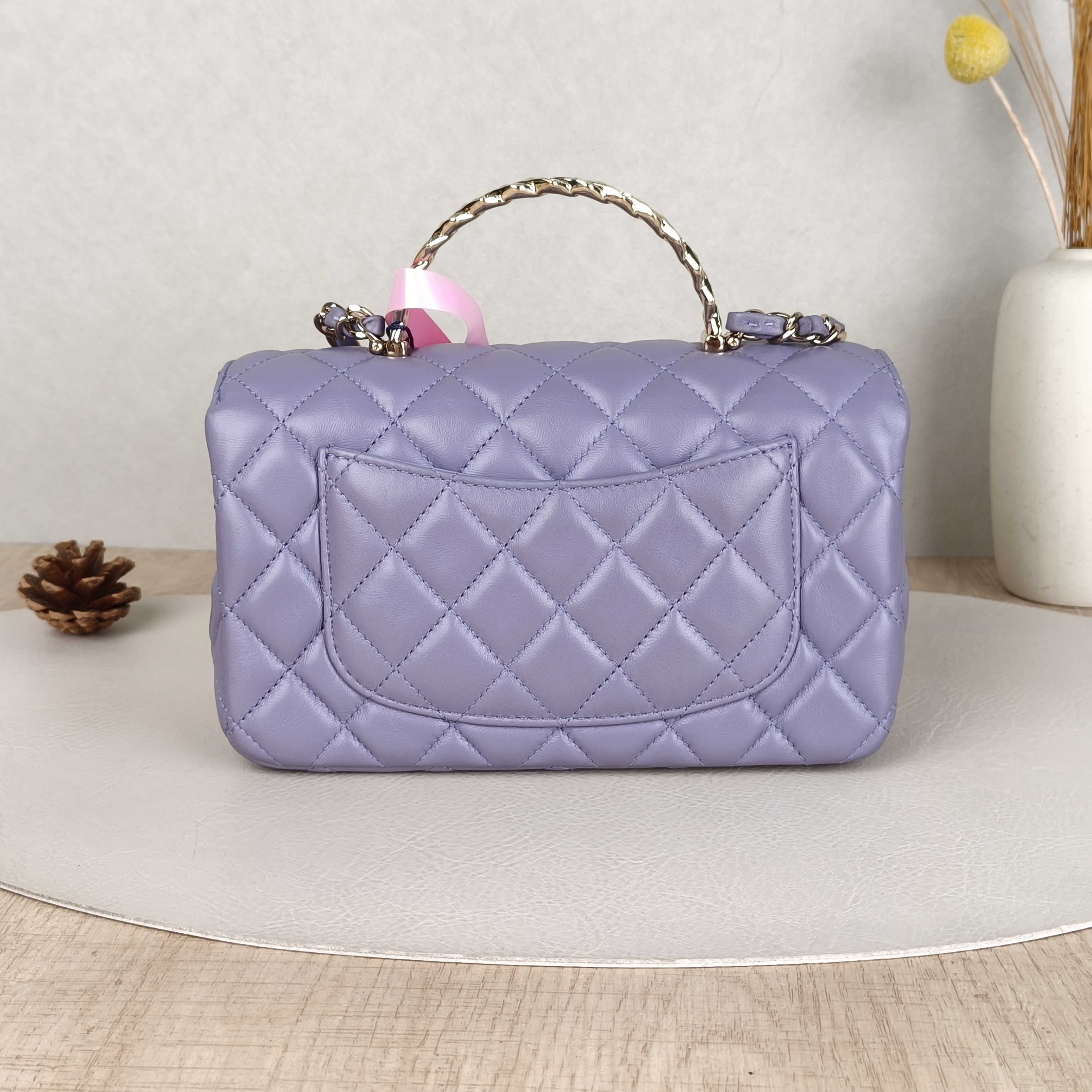 Chanel Crossbody Bag Edition mini Lambskin mini20 × 6 × 12 cm — cover view 3 of 5
