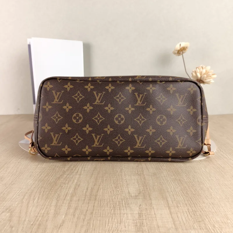 Louis Vuitton Shoulder Bag Neverfull Monogram PVC Medium 31 × 14 × 28 cm — cover view 4 of 4