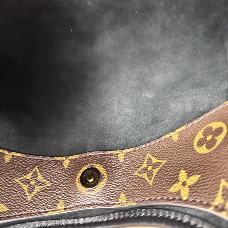Louis Vuitton Shoulder Bag The Drop Monogram PVC Small28 × 12 × 15 cm — detail view 15 of 17