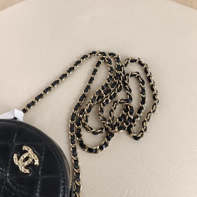 Chanel Crossbody Bag Crossbody Bag Black Waxed Leather One Size12 × 5 × 12 cm — detail view 10 of 12