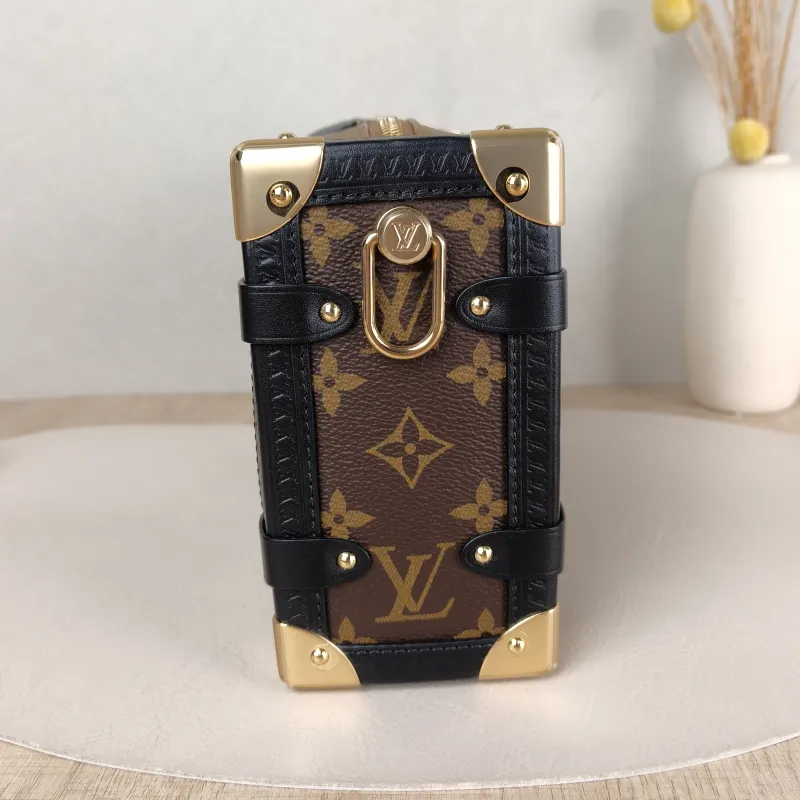 Louis Vuitton Crossbody Bag Side Trunk Box Monogram PVC Medium 23.5 × 8.5 × 16 cm — detail view 5 of 11