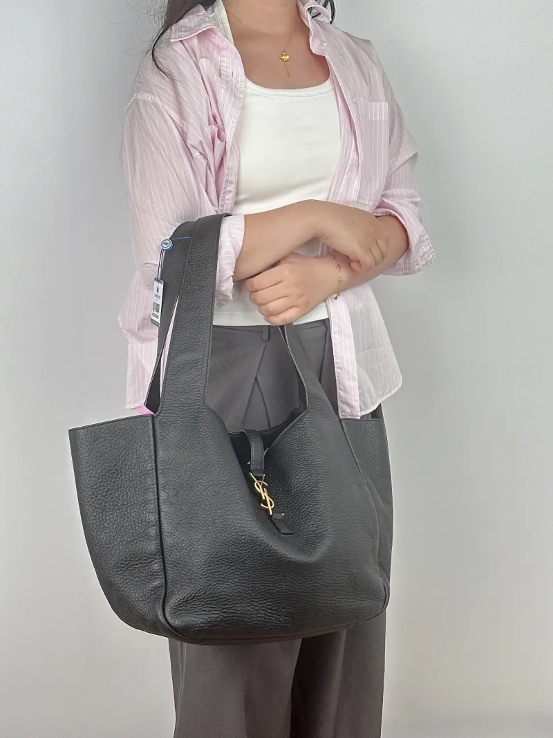 SAINT LAURENT Shoulder Bag LE 5 À 7 BEA Black One Size 50 × 18 × 28 cm — on-model view 1 of 2