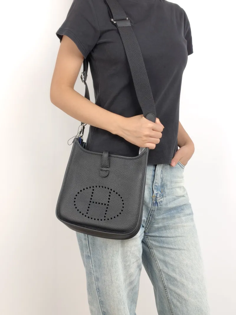Hermès Crossbody Bag Evelyne 23 23 Black TC Calfskin One Size 23 × 6 × 24 cm k — on-model view 2 of 3