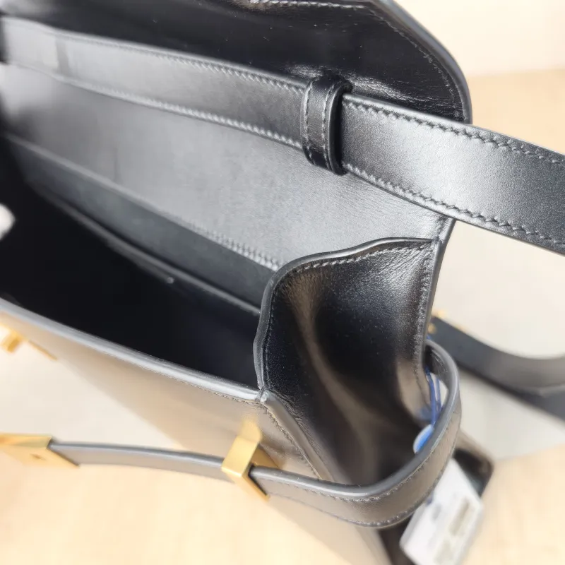 SAINT LAURENT Shoulder Bag MANHATTAN Black Calfskin Medium 29 × 7.5 × 20 cm — detail view 9 of 11