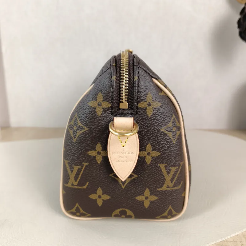 Louis Vuitton Crossbody Bag Speedy20 Shoulder Strap PVC Small 20.5 × 12 × 13.5 cm — detail view 2 of 10