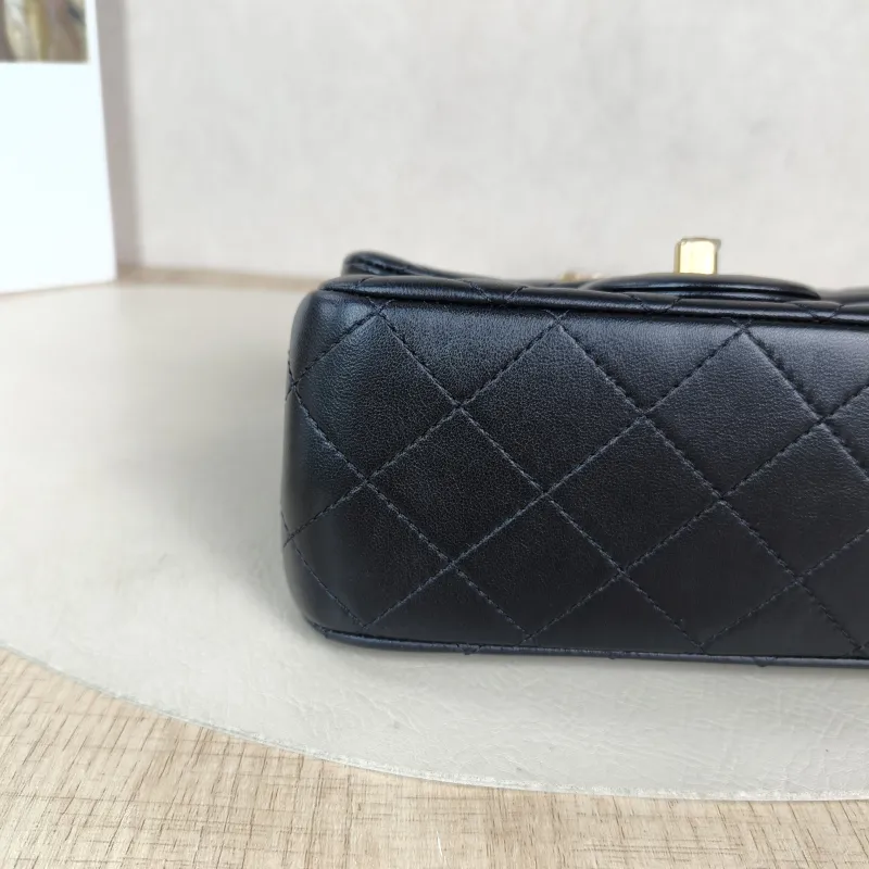 Chanel Crossbody Bag Black with Gold-Tone Hardware Lambskin Mini 17 × 8 × 12 cm — detail view 6 of 13