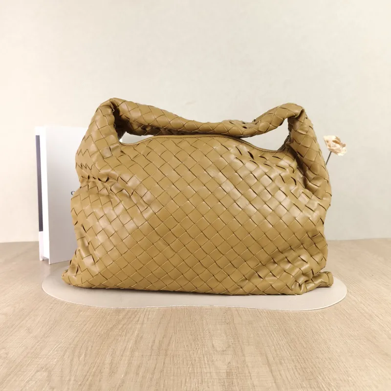 Bottega Veneta Top Handle Bag Woven Top Handle Bag Brown Calfskin One Size43 × 6 × 26 cm