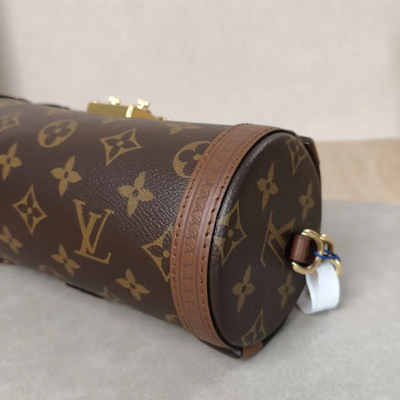 Louis Vuitton Crossbody Bag Papillon Trunk Monogram PVC Small19 × 9 × 9 cm — detail view 12 of 15