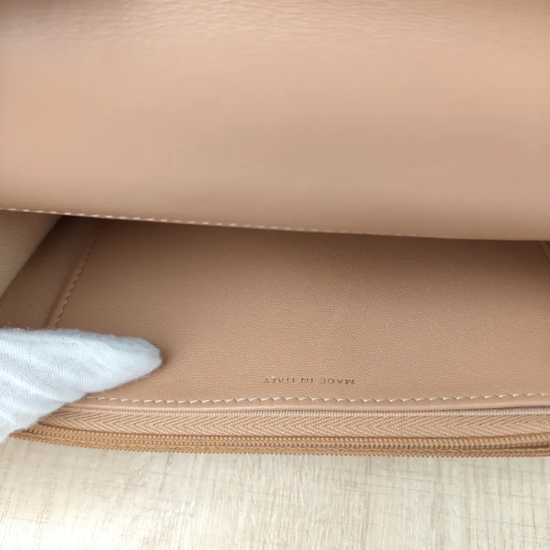 Chanel Crossbody Bag woc Brown Lambskin One Size19.2 × 3.5 × 12.3 cm — detail view 8 of 13