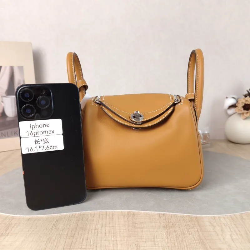 Hermès Crossbody Bag Lindy Mini 19 1H Swift Calfskin Mini 19 × 9.5 × 13 cm G — cover view 2 of 5