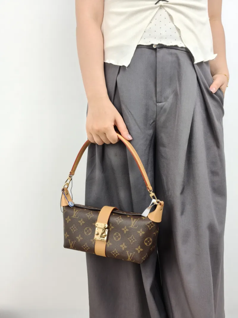 Louis Vuitton Shoulder Bag Pochette Mia Monogram PVC One Size 22 × 8 × 14.5 cm — on-model view 2 of 2