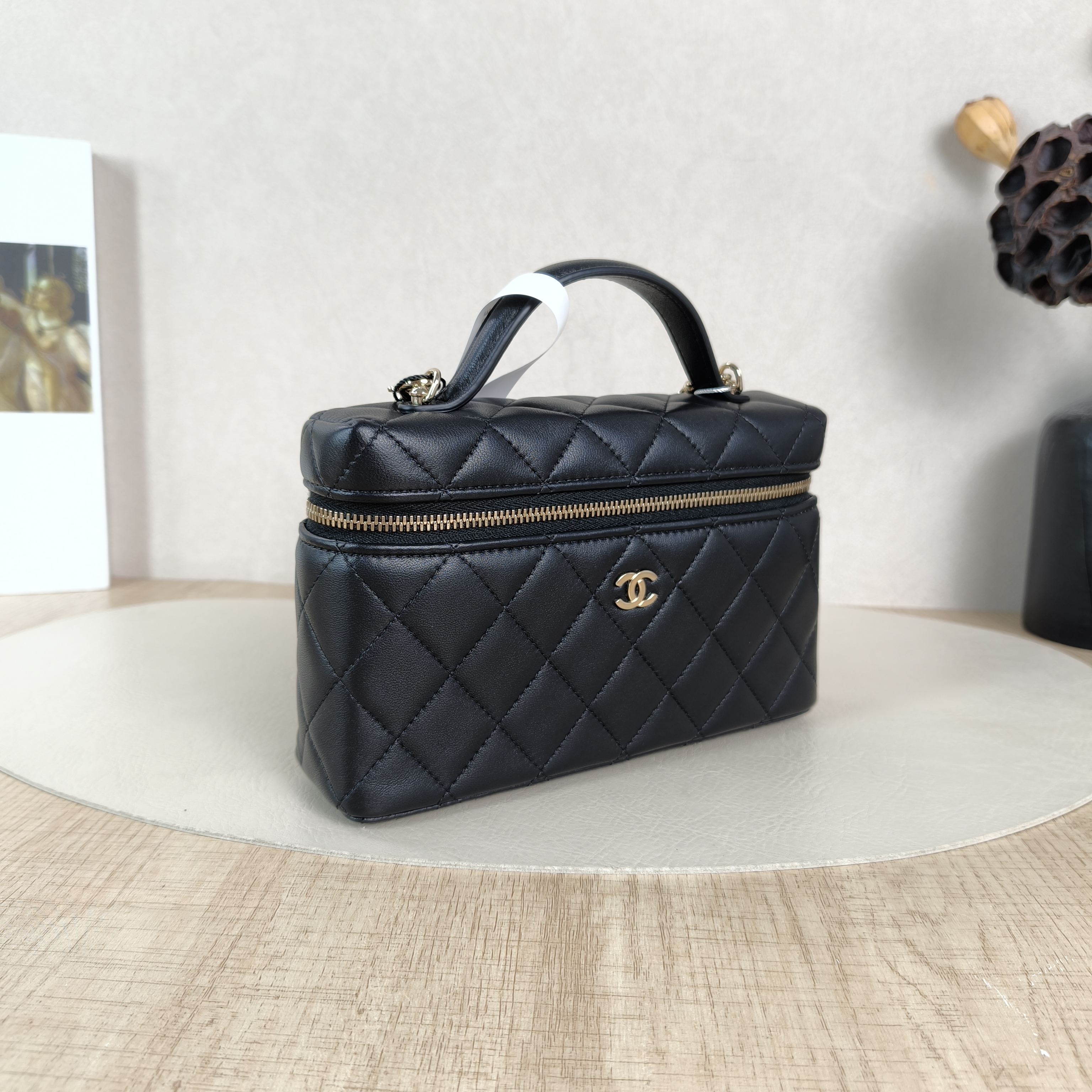Chanel Crossbody Baglp Box Bag Top Handle Crossbody Bag Black Lambskin One Size19.5 × 5 × 17 cm — cover view 3 of 6