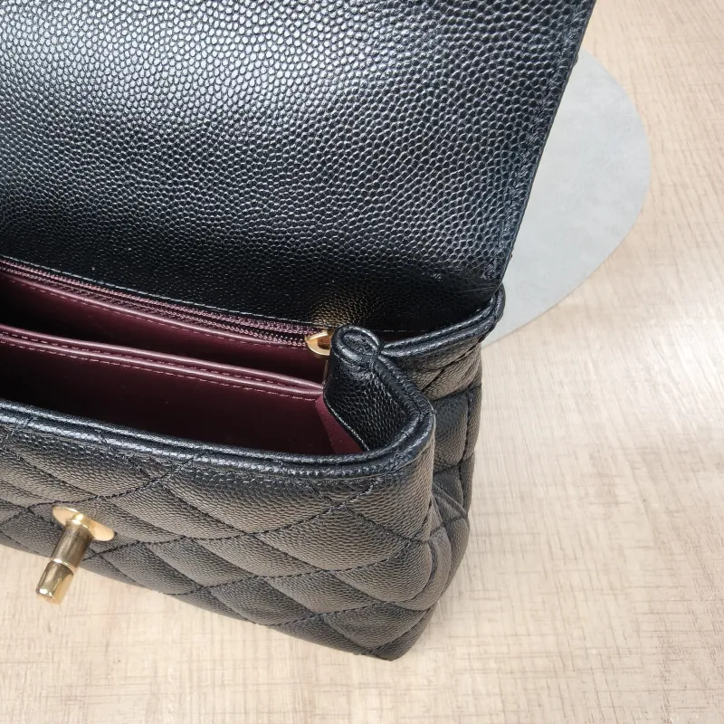 Chanel Crossbody Bag Edition coco handle Black Grained Calfskinmini19 × 9 × 13 cm — detail view 6 of 18