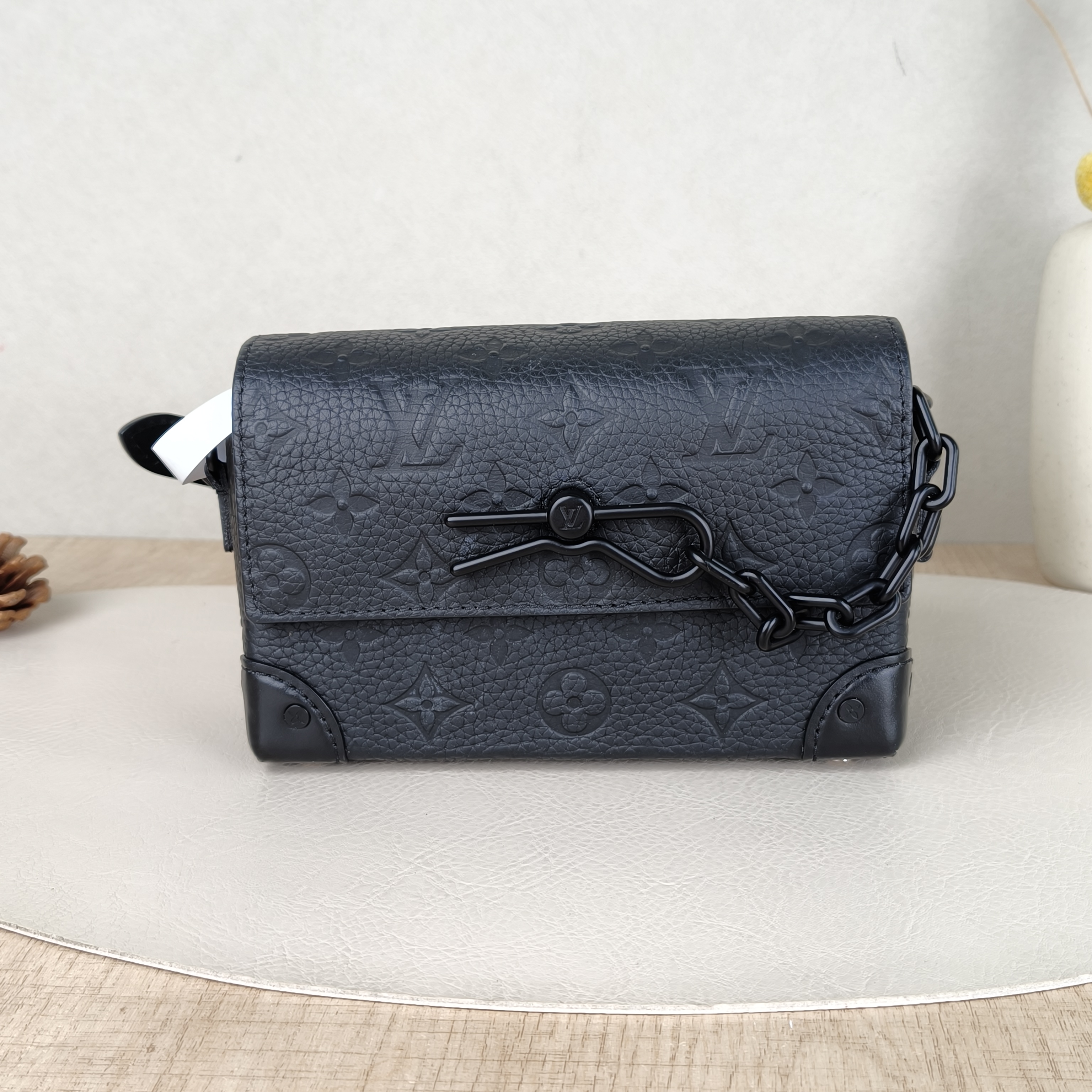 Louis Vuitton Crossbody Bag Steamer Box Black Calfskinmini18 × 6.5 × 11 cm
