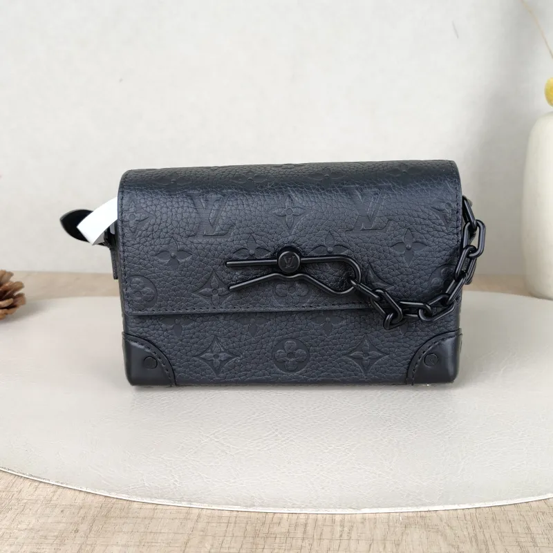 Louis Vuitton Crossbody Bag Steamer Box Black Calfskinmini18 × 6.5 × 11 cm