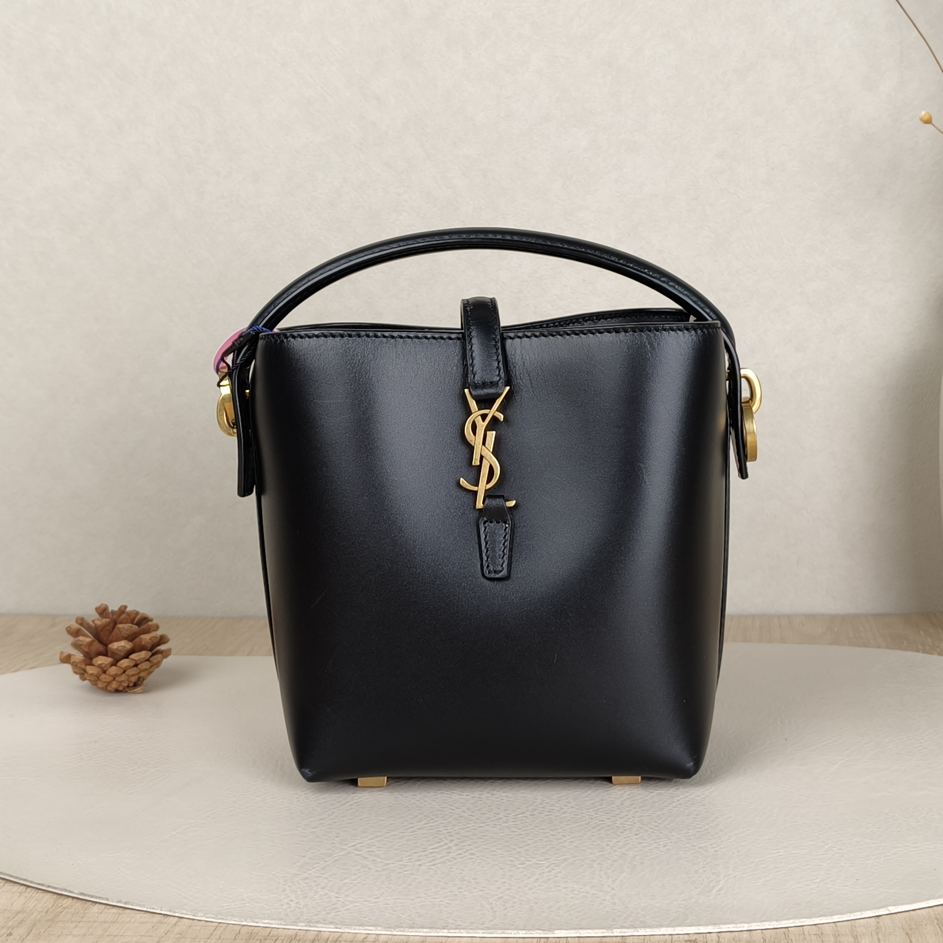 SAINT LAURENT Shoulder Bag LE 37 Black Calfskinmini13 × 6 × 15 cm