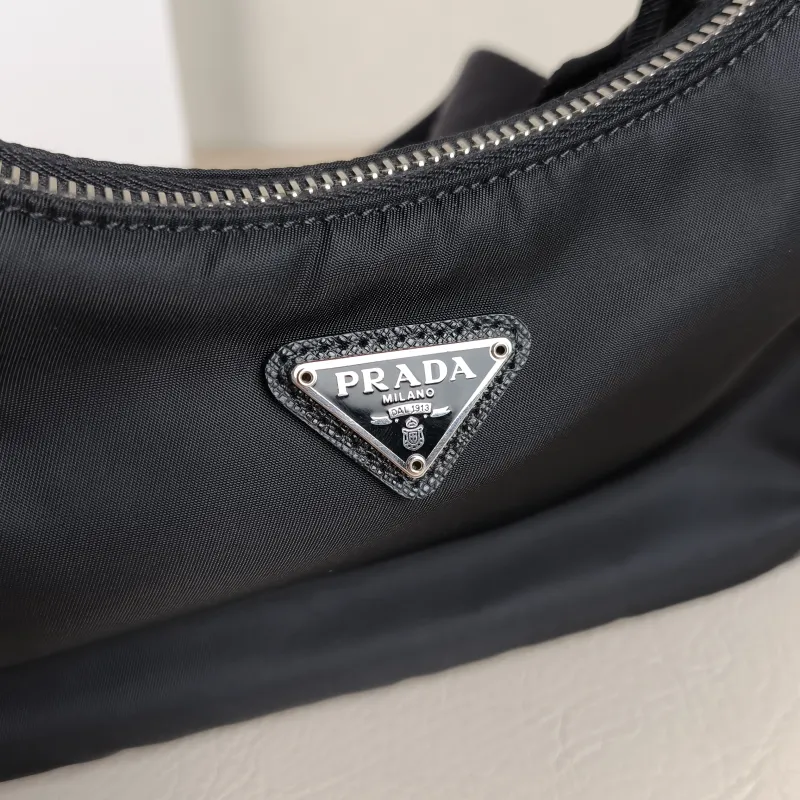 PRADA Crossbody Bag Re-Edition 2005 Hobo Black Nylon Mini 22 × 6 × 18 cm — detail view 7 of 12