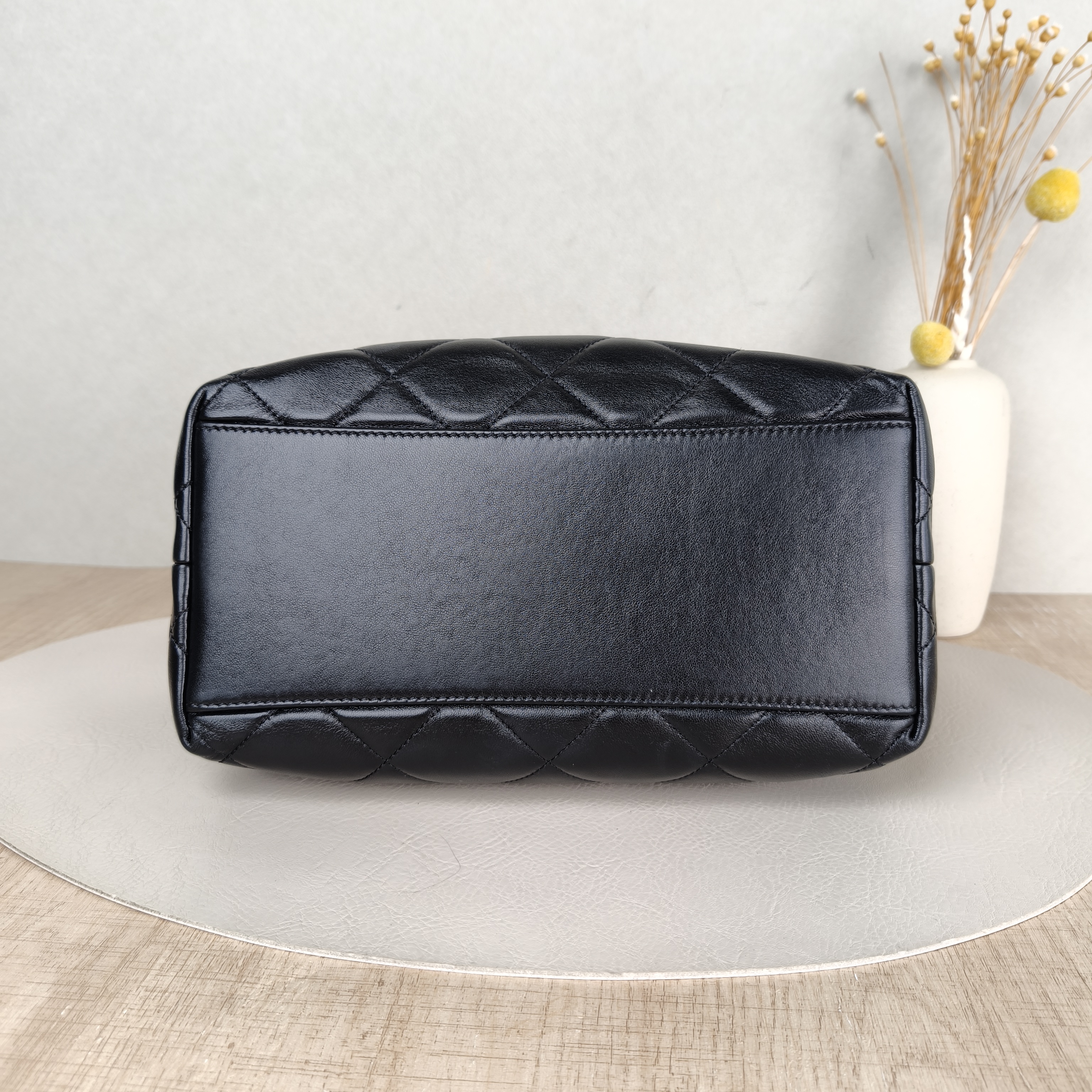 Chanel Top Handle Bag25p hobo Black Lambskin One Size24 × 10 × 14 cm — cover view 4 of 5