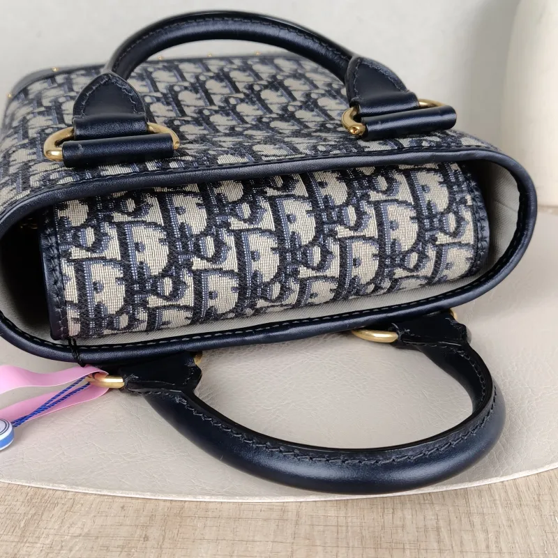DIOR Shoulder Bag Signature avenue Bucket Blue Canvas One Size 22 × 9 × 22.5 cm — detail view 2 of 11