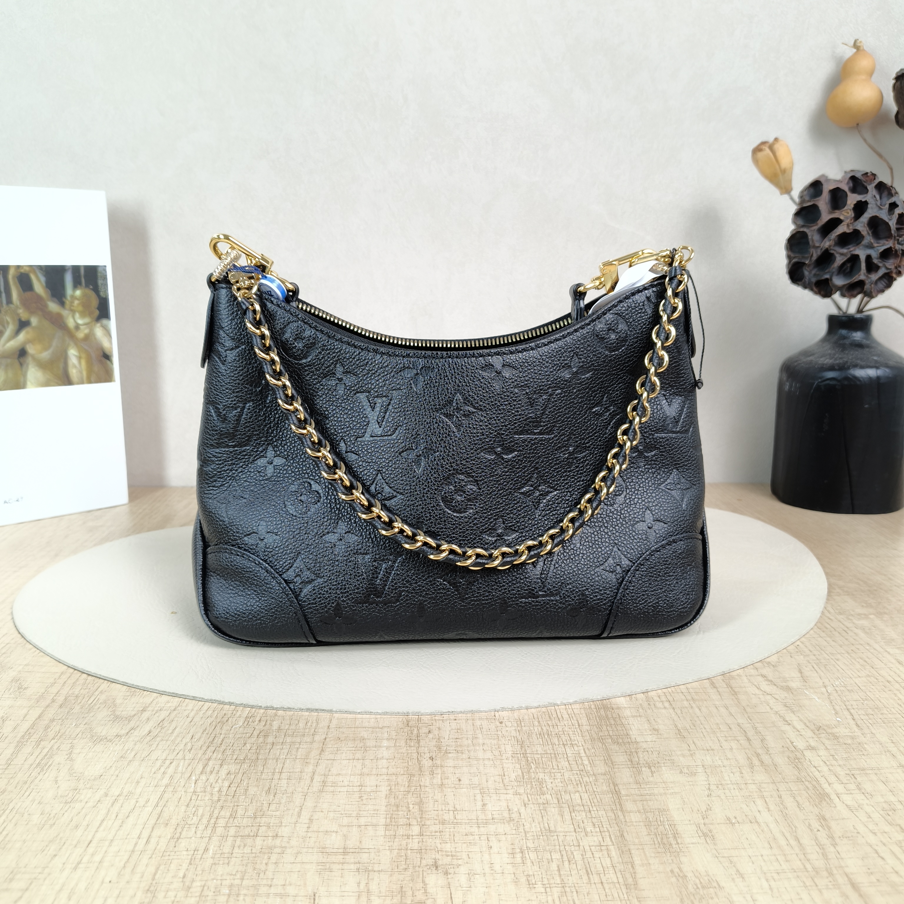 Louis Vuitton Crossbody Bag Boulogne Black Empreinte Embossed Calfskin26 × 9.5 × 16 cm