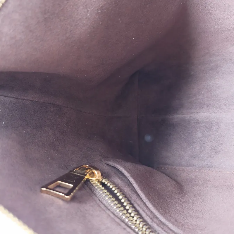 Louis Vuitton Crossbody Bag Carryall White Calfskin Small29.5 × 12 × 24 cm — detail view 7 of 14