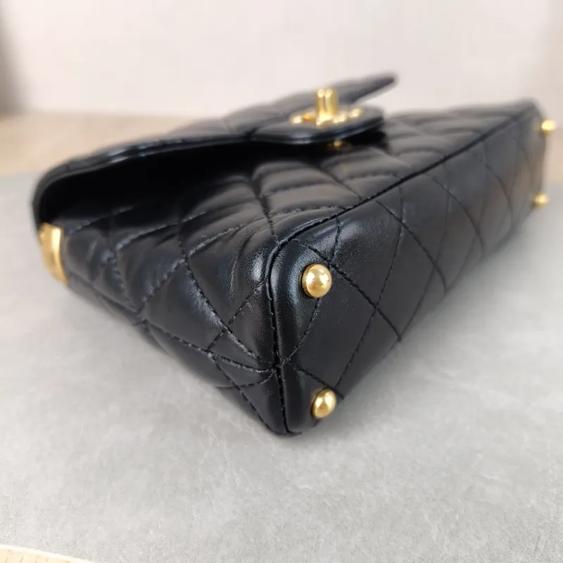 Chanel Crossbody Bag 25p Top Handle Crossbody Bag Black Lambskin Small 22 × 6 × 11.5 cm — detail view 8 of 14