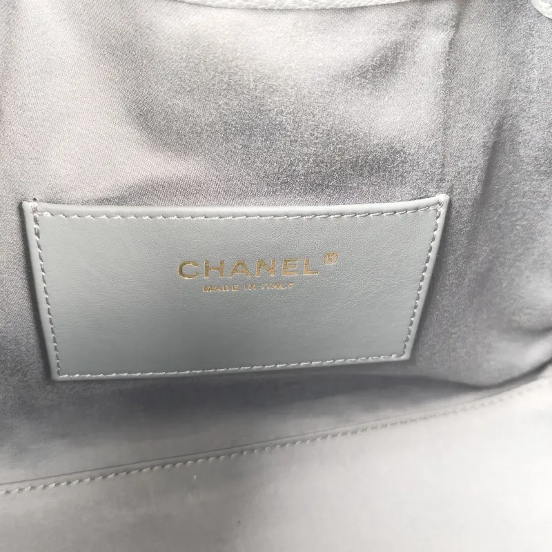 Chanel Shoulder Bag25Bag Grey Calfskin Small26 × 14 × 30 cm — detail view 7 of 14