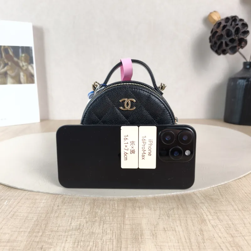 Chanel Crossbody Bag Crossbody Bag Black Grained Calfskin 12 × 5.5 × 11 cm 31 — cover view 4 of 5