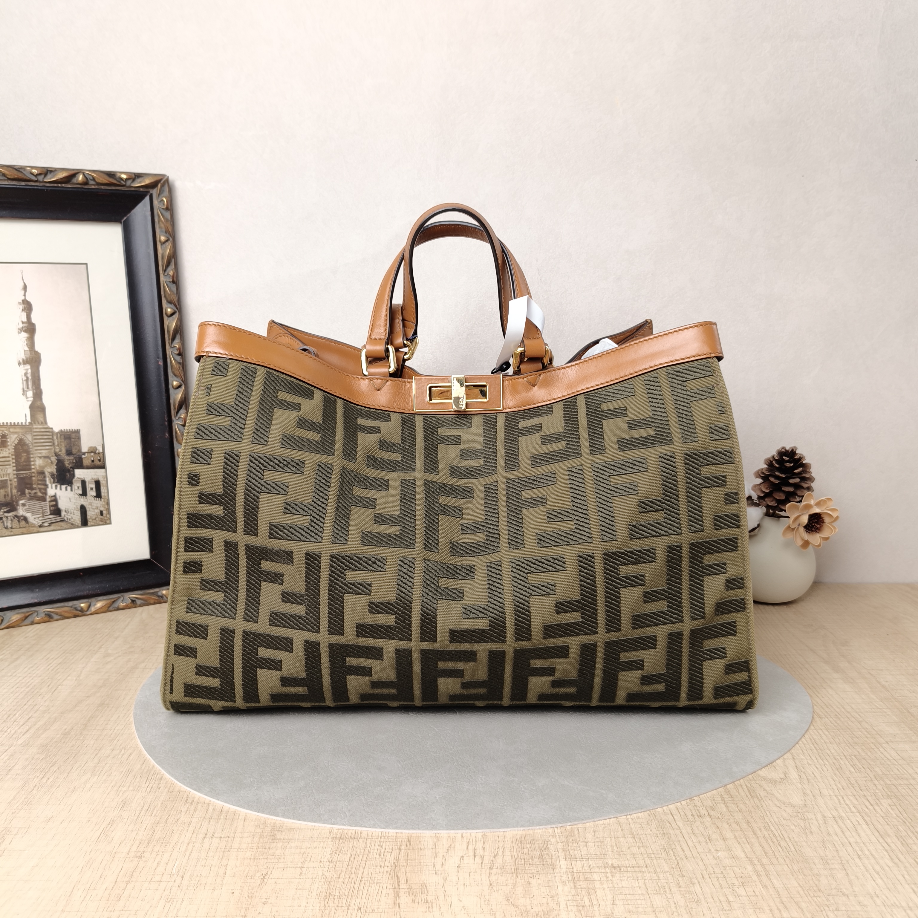 FENDI Shoulder Bag Shoulder Bag Green Canvas40 × 15 × 27 cm