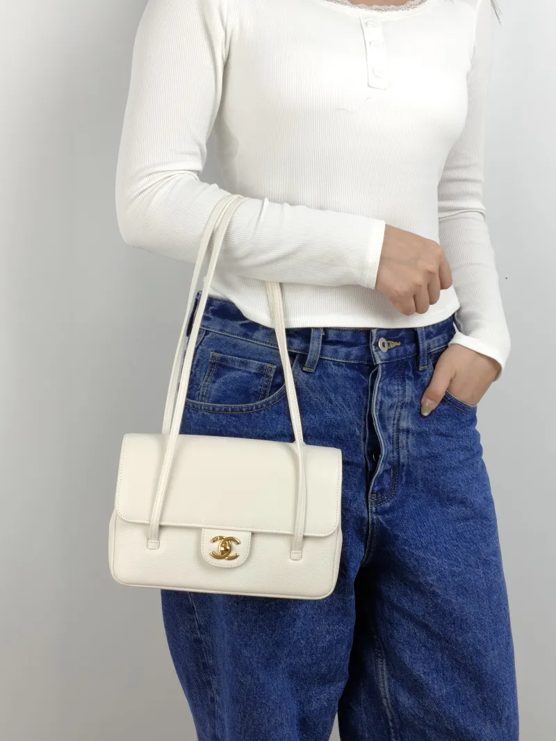 Chanel Shoulder Bag 26p preppy coco White Grained Calfskin Small 22 × 7 × 15 cm — on-model view 2 of 2